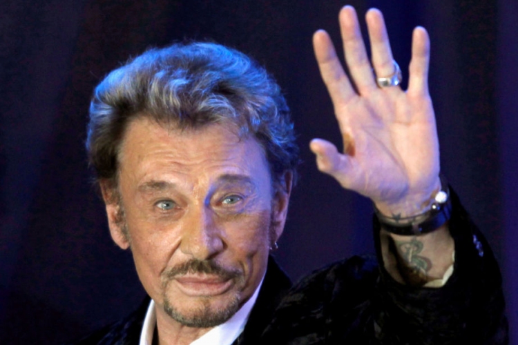 Hatalmas tömeg búcsúztatta Párizsban Johnny Hallyday rocksztárt